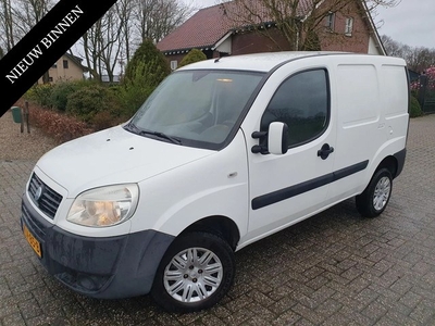 Fiat Doblò Cargo 1.6i 103pk Benzine met Zijdeur en Trekhaak