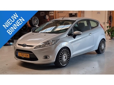 Ford Fiesta 1.6-16V Ghia VERKOCHT!!