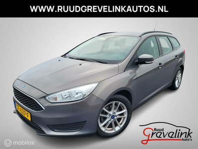 Ford Focus Wagon Navigatie Parkeersensor 16