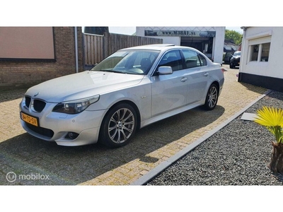 Zeer Nette BMW 5-serie 520i met M5 Pakket -nieuwe apk