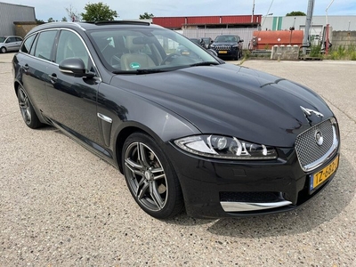 Jaguar XF Sportbrake 2.2D (bj 2013, automaat)