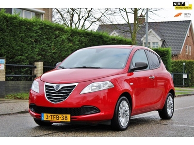 Lancia Ypsilon 0.9 TwinAir Silver Plus 5-DEURS AIRCO