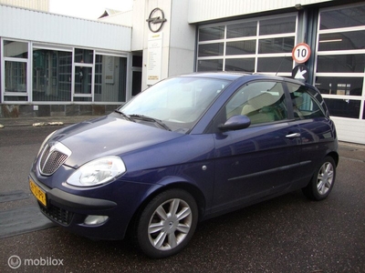 Lancia Ypsilon 1.4-16V Platino Inruilkoopje zo mee