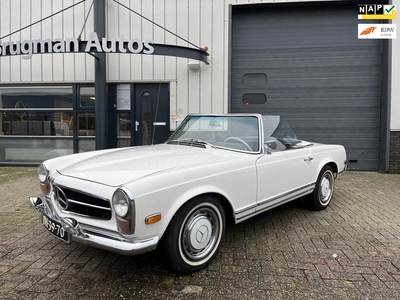 Mercedes-Benz 230 SL Pagode