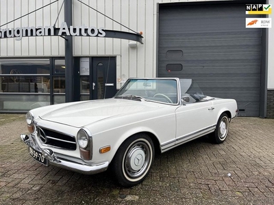 Mercedes-Benz 230 SL Pagode