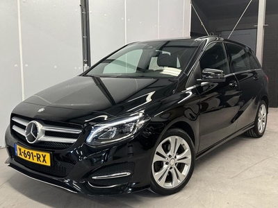 Mercedes-Benz B-klasse 180 AMG Line / Pano / Ad.Cruise /