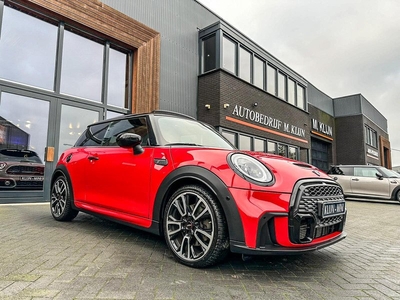 Mini Mini 2.0 Cooper S John Cooper Works/pano/leer/camera/bomvol/btw