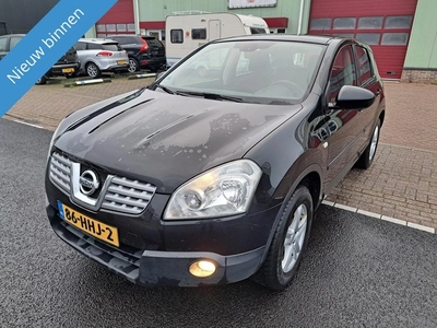 Nissan Qashqai 2.0i 142pk 6bak GERESERVEERD!!!!!!!