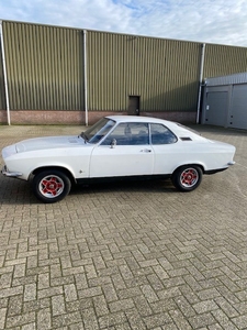 Opel Manta AUTOMATIC (bj 1972)