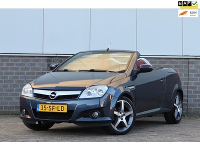 Opel Tigra TwinTop 1.4-16V Linea Rosso Automaat