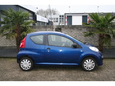 Peugeot 107 1.0-12V XR