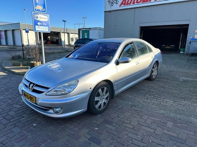 Peugeot 607 2.2-16V Référence (bj 2005)