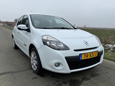 Renault Clio 1.2 Authentique Airco/Cruise/5-DRS/125.000km!!