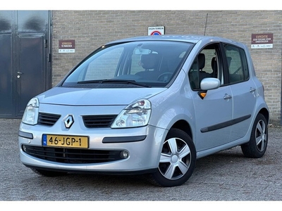 Renault Modus met nieuwe apk (bj 2004)