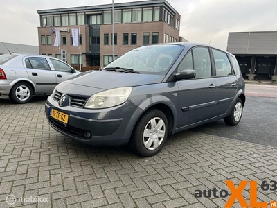 Renault Scenic 1.6-16V Business Line.