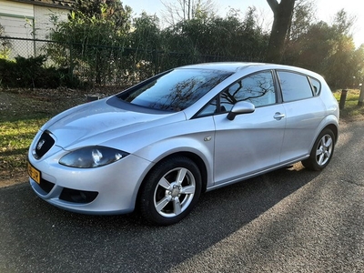 SEAT Leon 1.6 Sportstyle Airco Lichtmetalen velgen