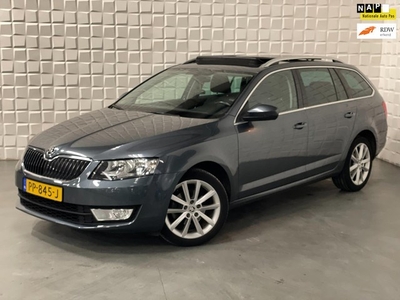 Skoda Octavia Combi 1.4 TSI Greentech Style PANO AUTOMAAT