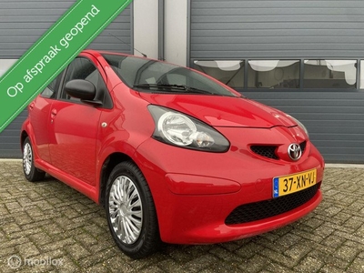 Toyota Aygo 1.0-12V + Uitvoering /5Drs/Airco/Apk 2024