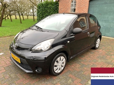 Toyota Aygo 1.0 VVT-i Now 1e Eigenaar Airco Trekhaak Aux