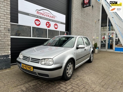 Volkswagen Golf 1.6 Comfortline Automaat