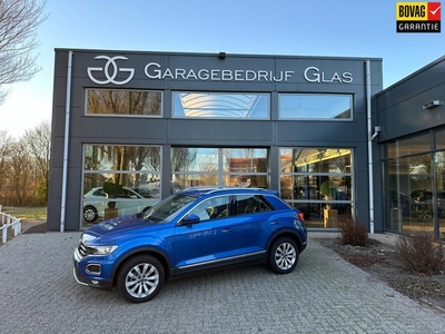 Volkswagen T-Roc 1.5 TSI Sport 150 pk 9000km!!!! stoel en