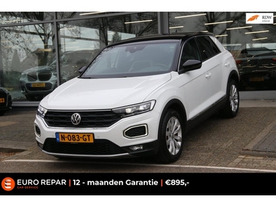 Volkswagen T-Roc 1.5 TSI Sport Business NAVI LED TREKHAAK!