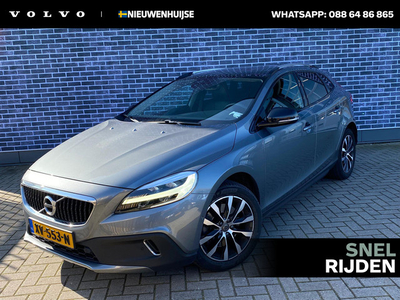 Volvo V40 Cross Country 1.5 T3 Polar+ Luxury | Navi | Stoelverwarming | Pano Dak | Getint Glas | DAB | Camera | Keyless | Park Assist | Voorruit Verwarming