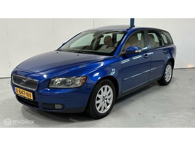 Volvo V50 2.4 Summum AUTOMAAT / LEER / SCHUIFDAK