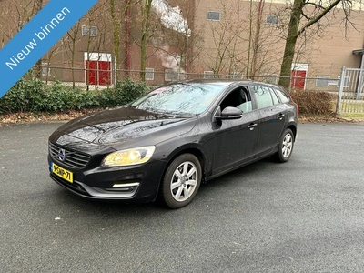 Volvo V60 1.6 D2 Kinetic NETTE AUTO RIJD EN SCHAKELT GOED