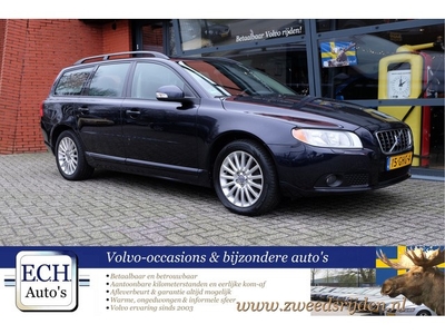 Volvo V70 2.5T 200 pk Momentum, Leer, Navi, Stoelverwarming