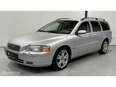 Volvo V70 2.5T Summum LEER / XENON / YOUNGTIMER