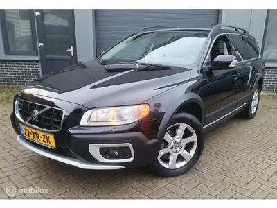 Volvo XC70 2.4 D5 Kinetic/TREKHAAK/ AIRCO/ APK