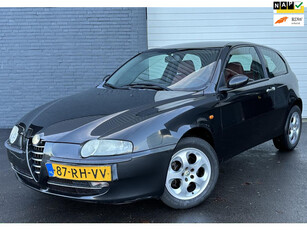 Alfa Romeo 147 1.6 T.Spark Distinctive NWE APK/LEDER/LUXEUITVOERING