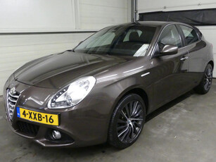 Alfa Romeo Giulietta 1.4 T Dist Lusso - Automaat - Netjes Onderhouden