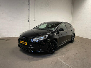 Ford Focus 2.0 EcoBoost ST-3 Recaro kuipstoelen|Stoelverwarming