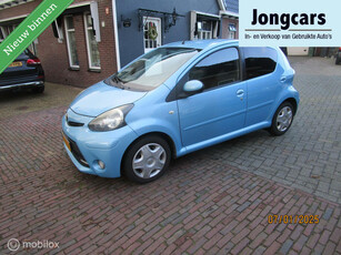 Toyota Aygo 1.0 VVT-i Dynamic Blue 2013 94.000KM