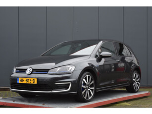 Volkswagen Golf 1.4 TSI GTE trekhaak panoramadak carplay