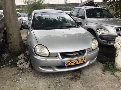 Chrysler Neon 2.0i 16V SE (2000)