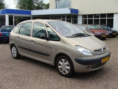 Citroen Xsara picasso 1.8 16v (bj 2002)