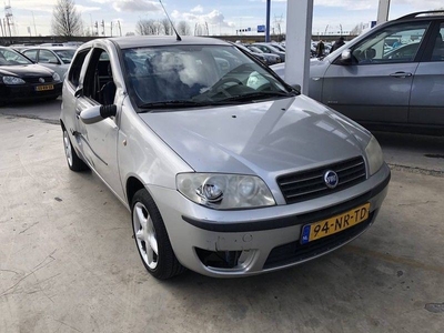 Fiat Punto 1.4-16V Dynamic (2004)