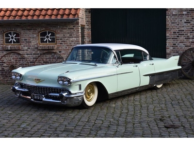 In Nieuwstaat Cadillac 1958 fleetwood