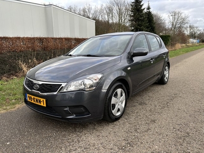 Kia cee'd 1.4 CVVT X-tra / 5-DEURS / AIRCO / 101dkm! NAP!