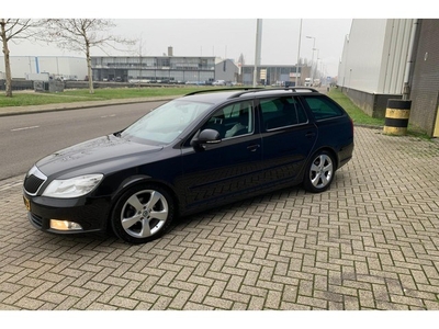 Škoda Octavia Combi 1.6 TDI Greenl. Bns Navi