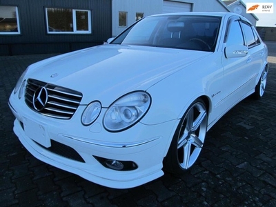 Mercedes-Benz E-klasse 500 Avantgarde E 55 uitgevoerd