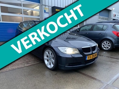 Nieuwstaat! BMW 3-serie Touring 318i Business Line