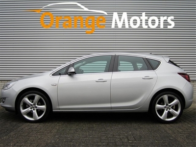 Opel Astra 1.4 T COSMO NAVI LMV 19 INCH (bj 2012)