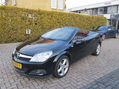 Opel Astra 2.0 TURBO 16V TWINTOP (2007)