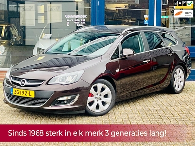 OPEL ASTRA Sports Tourer 1.4 Turbo Sport 120PK! Navi l Xenon l Leer l Stoel-stuurverwarming l Af trekhaak! Dealer OH l TOPSTAAT