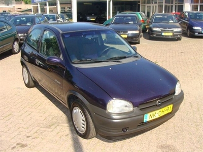 Opel Corsa 1.4 16v cdx (bj 1996)