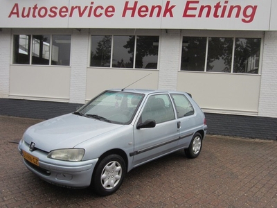 Peugeot 106 1.1 XTX (bj 2001)